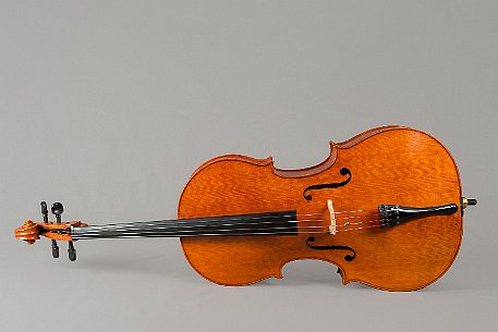 Violoncello von Noëlle Baechler Port